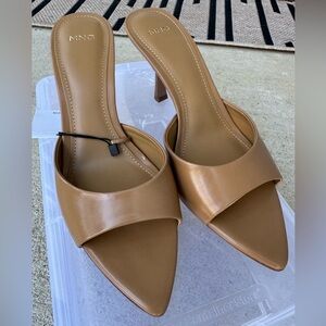 NWT Mango Women's Pointed Toe Sandals